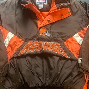 STARTER Men’s Cleveland Browns Retro Pullover Hooded Puffer Jacket